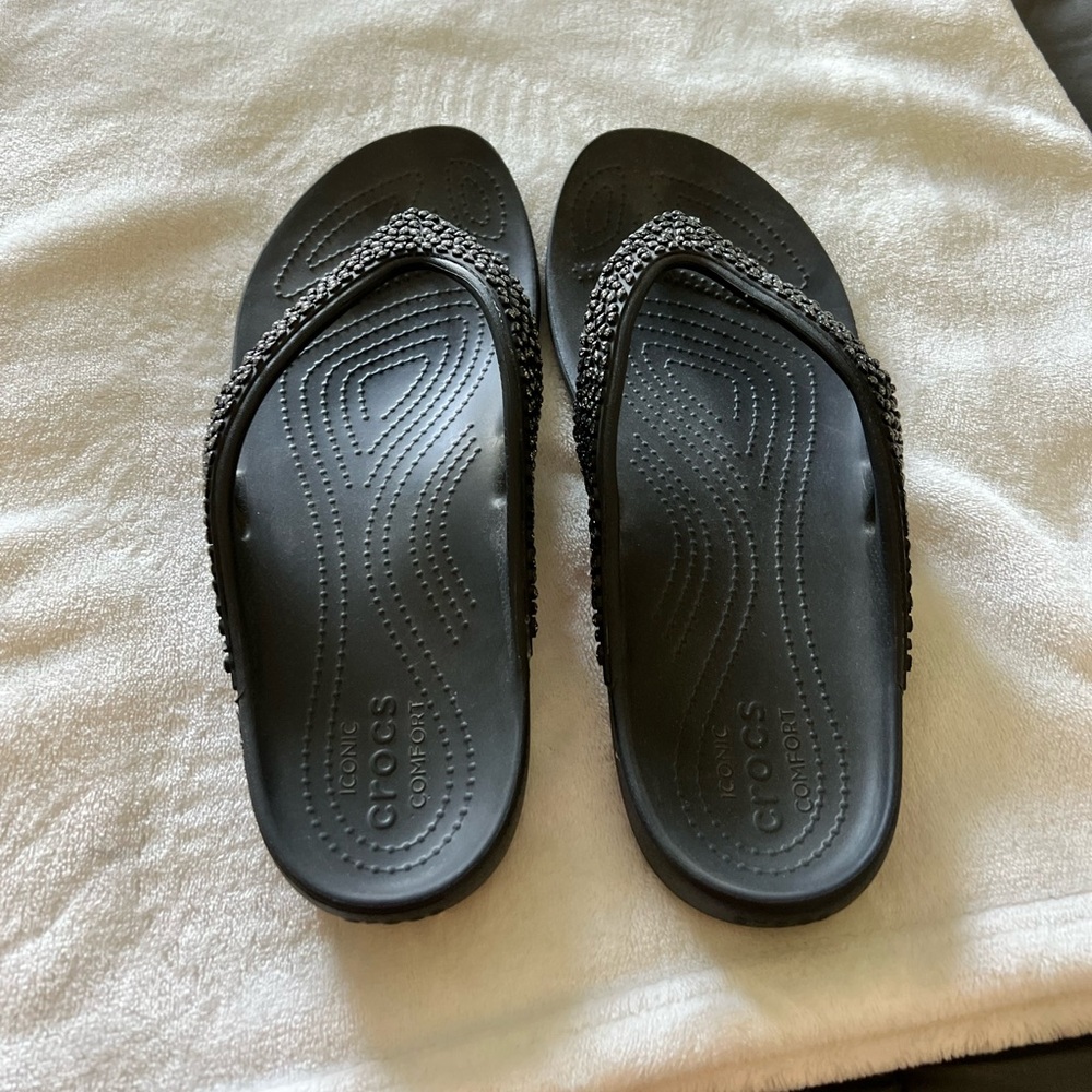 Crocs women’s glitter flip flop